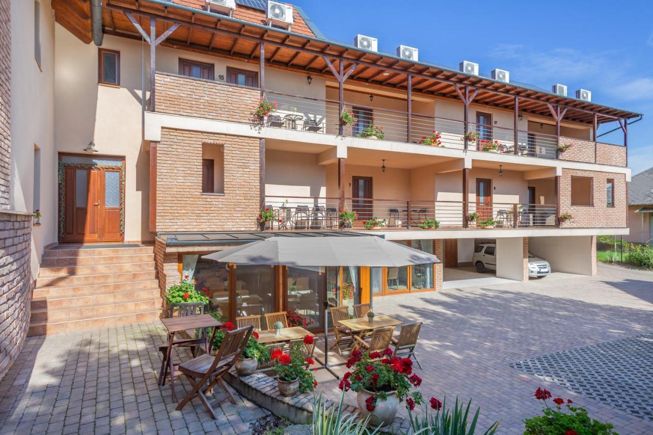 Vegvar Spa Apartman Jula Exterior foto